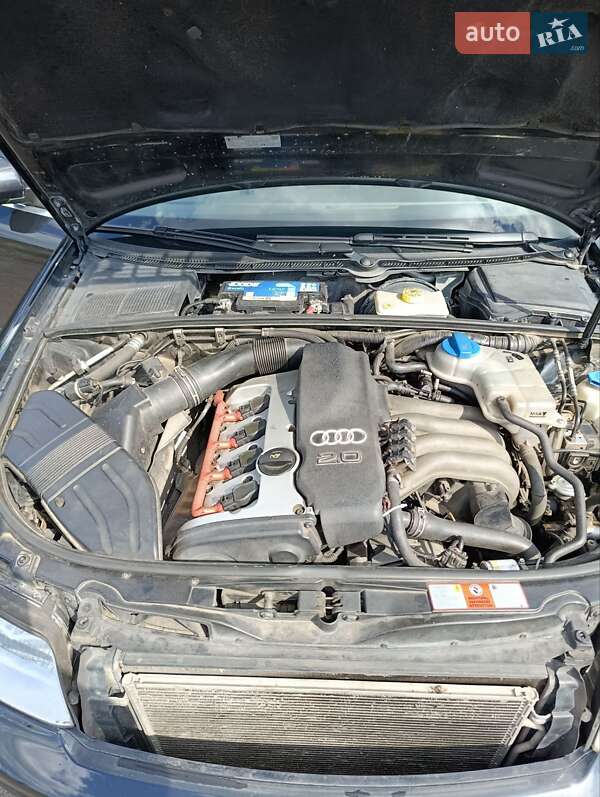 Седан Audi A4 2004 в Любешове