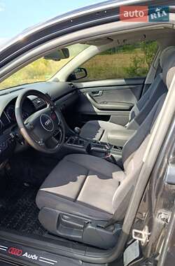 Седан Audi A4 2004 в 