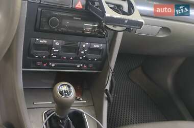 Седан Audi A4 2002 в Глухові