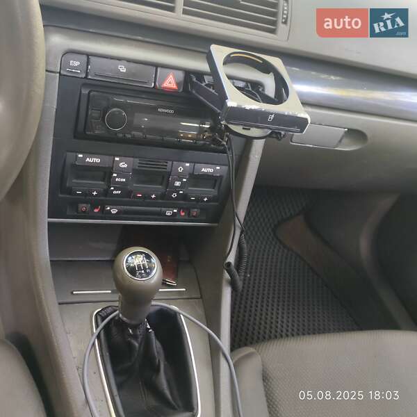 Седан Audi A4 2002 в Глухове