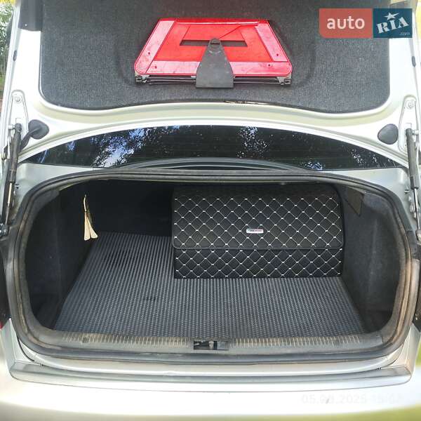 Седан Audi A4 2002 в Глухове