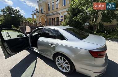 Седан Audi A4 2019 в 