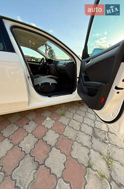 Седан Audi A4 2014 в 