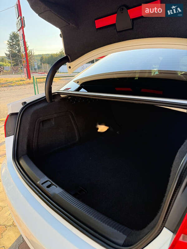 Седан Audi A4 2014 в Ширяево