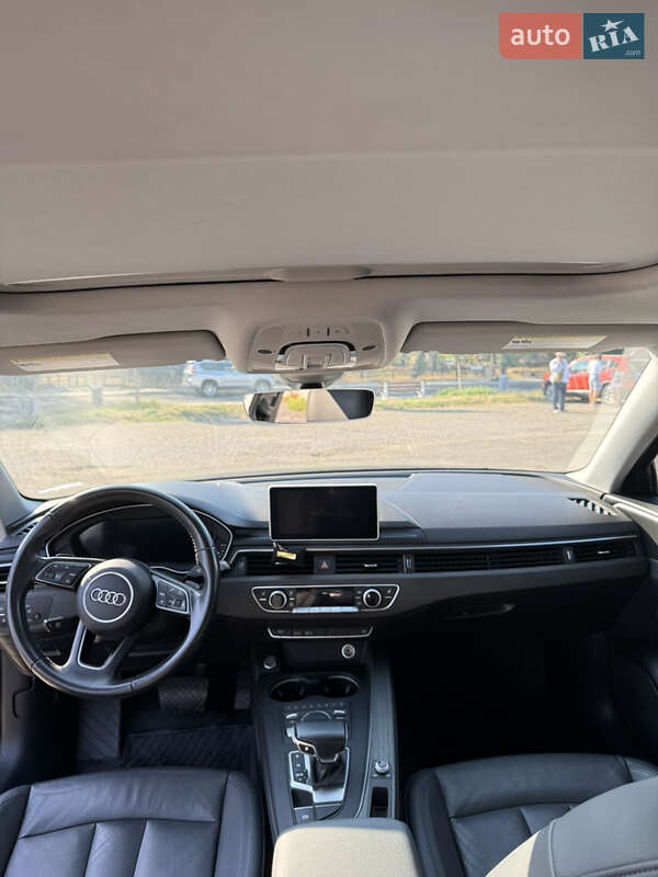 Седан Audi A4 2017 в Одессе