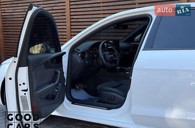 Седан Audi A4 2021 в 