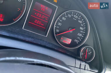 Седан Audi A4 2002 в 