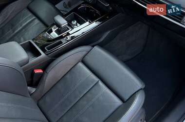 Седан Audi A4 2020 в 