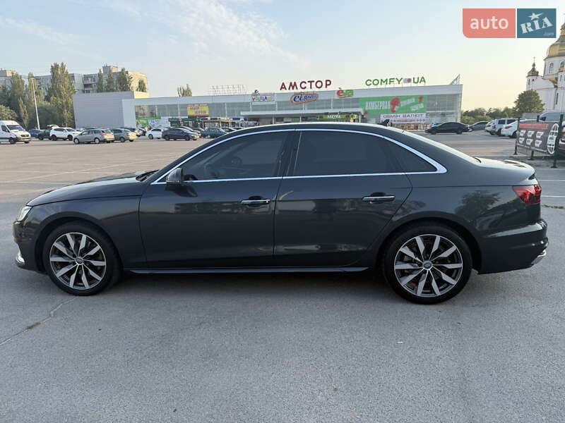 Седан Audi A4 2020 в Запорожье