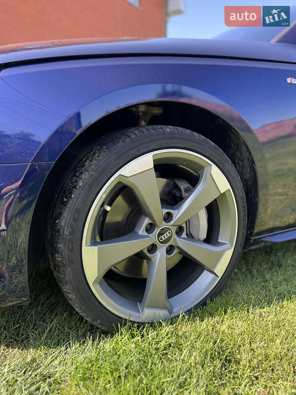 Седан Audi A4 2023 в Киеве
