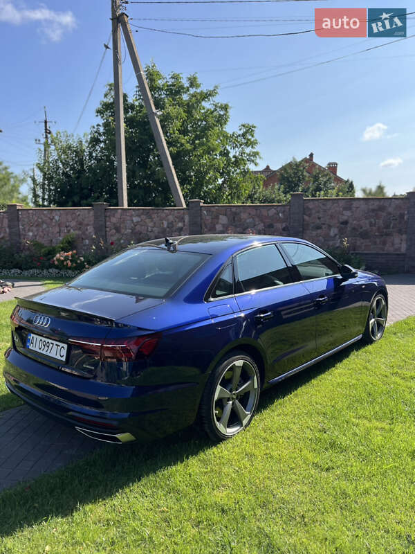 Седан Audi A4 2023 в Киеве