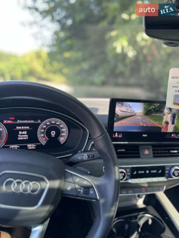 Седан Audi A4 2023 в Киеве