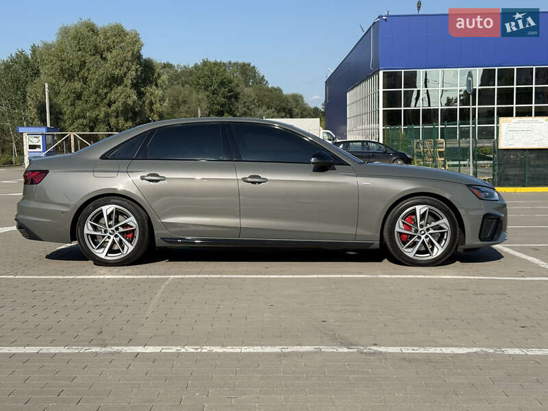 Седан Audi A4 2023 в Киеве