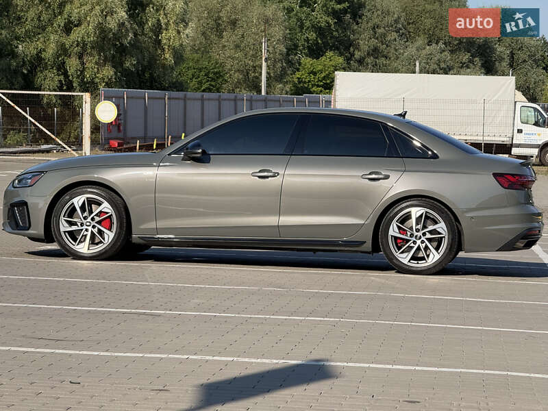 Седан Audi A4 2023 в Киеве