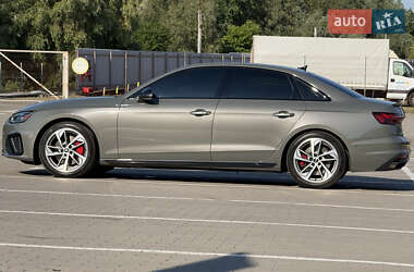 Седан Audi A4 2023 в 