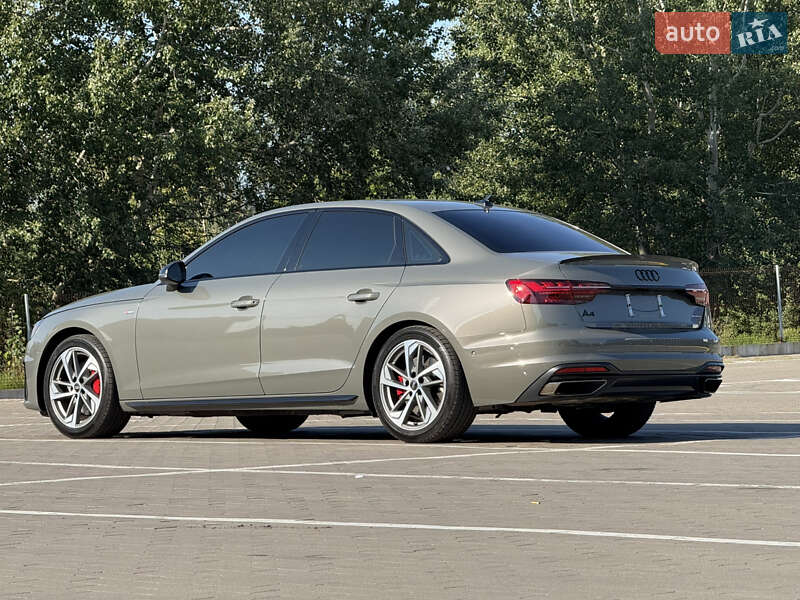 Седан Audi A4 2023 в Киеве
