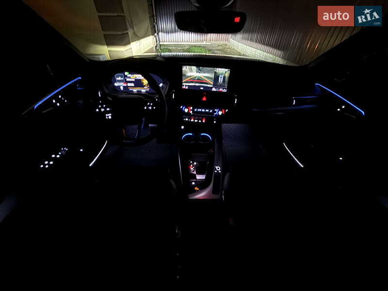 Седан Audi A4 2023 в Киеве