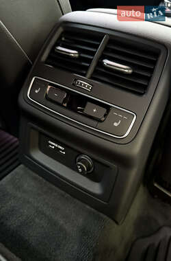 Седан Audi A4 2023 в 