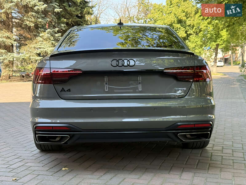Седан Audi A4 2023 в Киеве