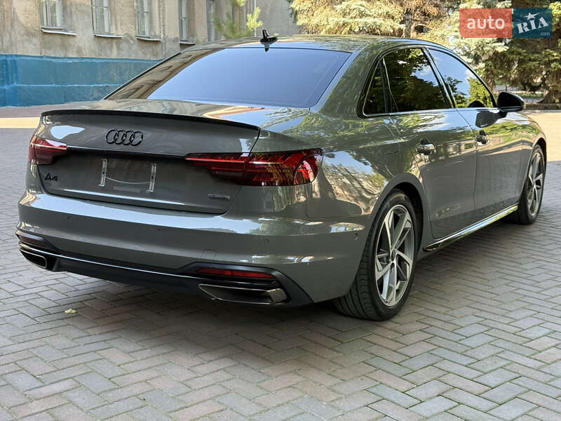 Седан Audi A4 2023 в Киеве