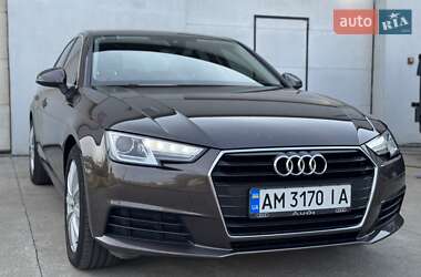 Седан Audi A4 2016 в 