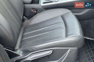 Седан Audi A4 2016 в 