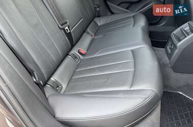 Седан Audi A4 2016 в 