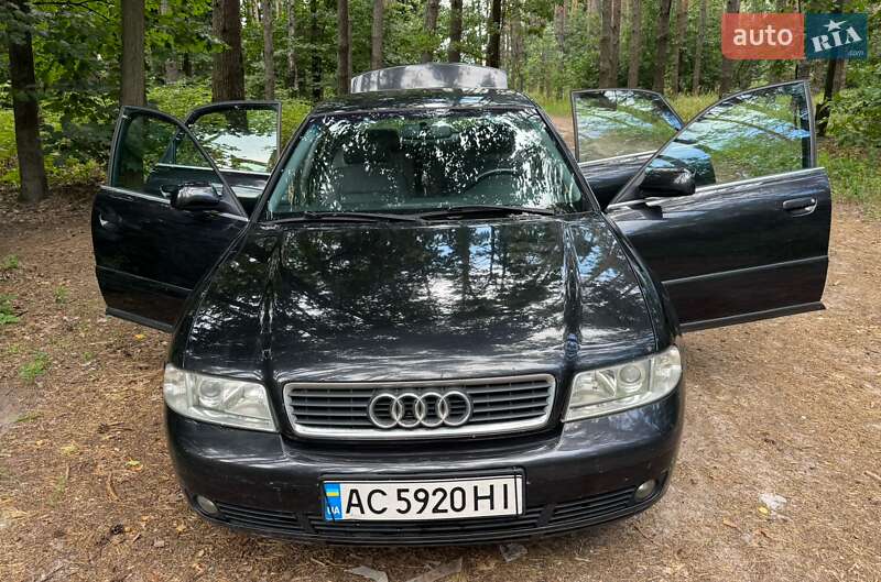 Седан Audi A4 2000 в Киеве