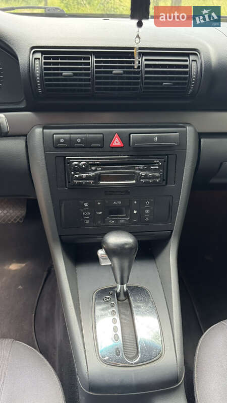 Седан Audi A4 2000 в Киеве