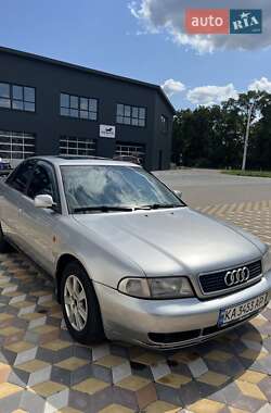 Седан Audi A4 1995 в 