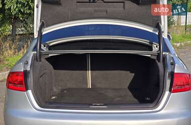 Седан Audi A4 2010 в 