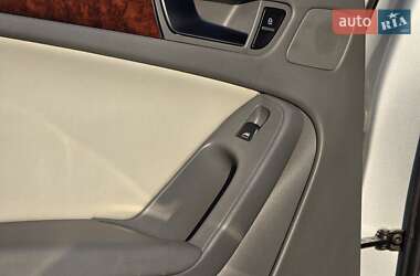 Седан Audi A4 2010 в 