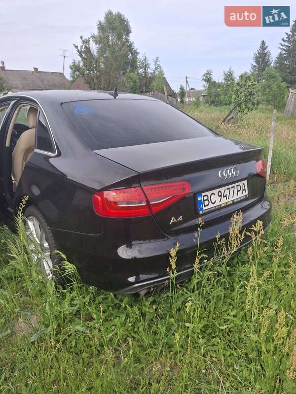 Седан Audi A4 2015 в Луцке