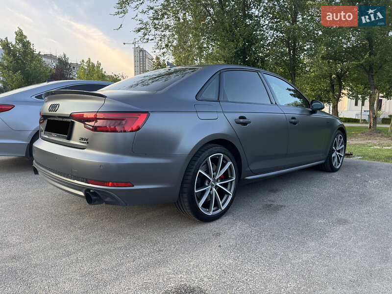 Седан Audi A4 2017 в Киеве