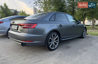 Седан Audi A4 2017 в 