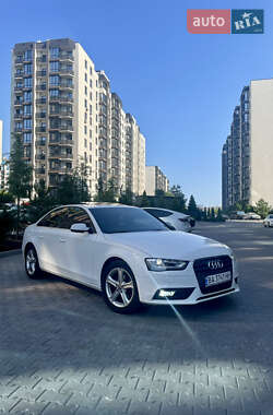 Седан Audi A4 2014 в Києві