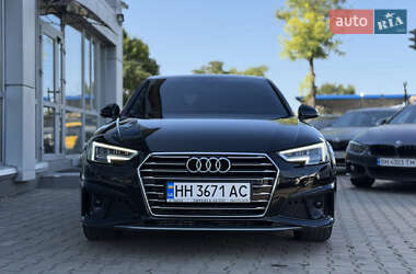 Седан Audi A4 2019 в 