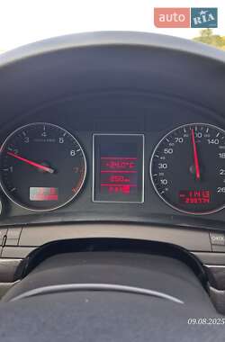 Седан Audi A4 2002 в 