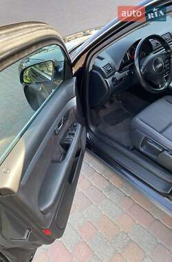 Седан Audi A4 2001 в 