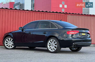 Седан Audi A4 2012 в 