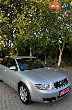 Седан Audi A4 2004 в 