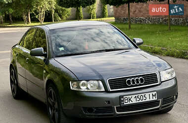 Седан Audi A4 2001 в 