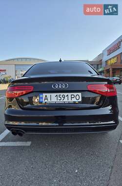 Седан Audi A4 2015 в 
