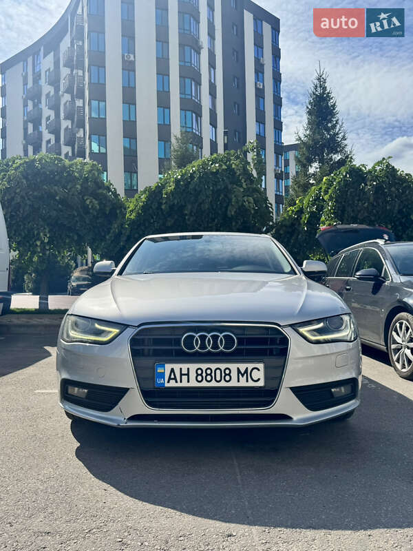Седан Audi A4 2014 в Харкові