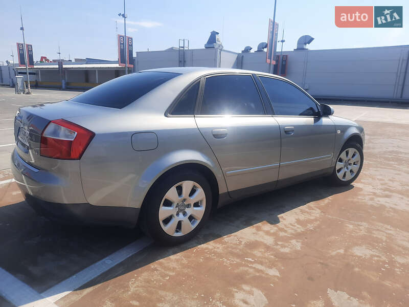 Седан Audi A4 2002 в Киеве