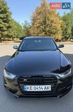 Седан Audi A4 2012 в Кривом Роге