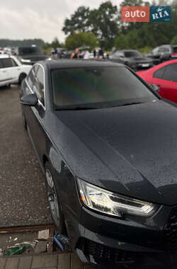 Седан Audi A4 2016 в 