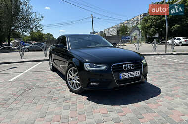 Седан Audi A4 2013 в 
