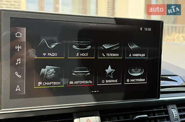 Седан Audi A4 2019 в 