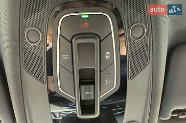 Седан Audi A4 2019 в 
